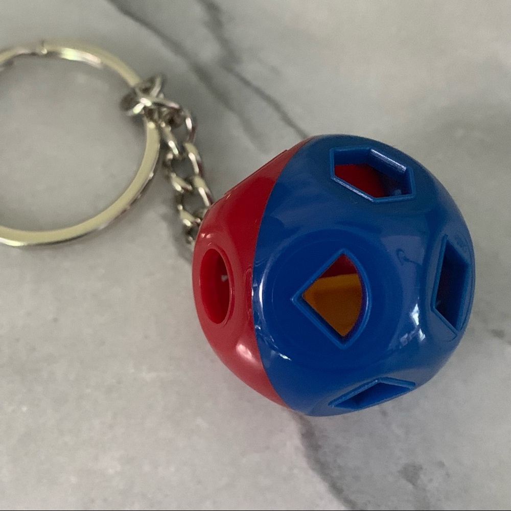 Tupperware Shape-O Toy Keychain New - Picture 3 of 5